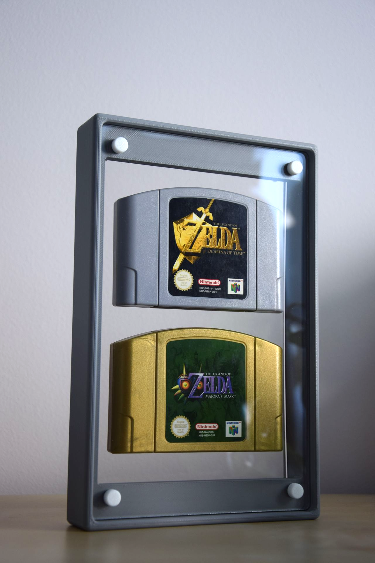 Boîtier / Boîte / Présentoir  avec plaques acrylique pour la protection / conservation / exposition / décoration de manga / livre / DVD / Bluray / Blu-ray / Jeux-vidéo / Jeu-vidéo / Playstation / Xbox / Nintendo / Sega